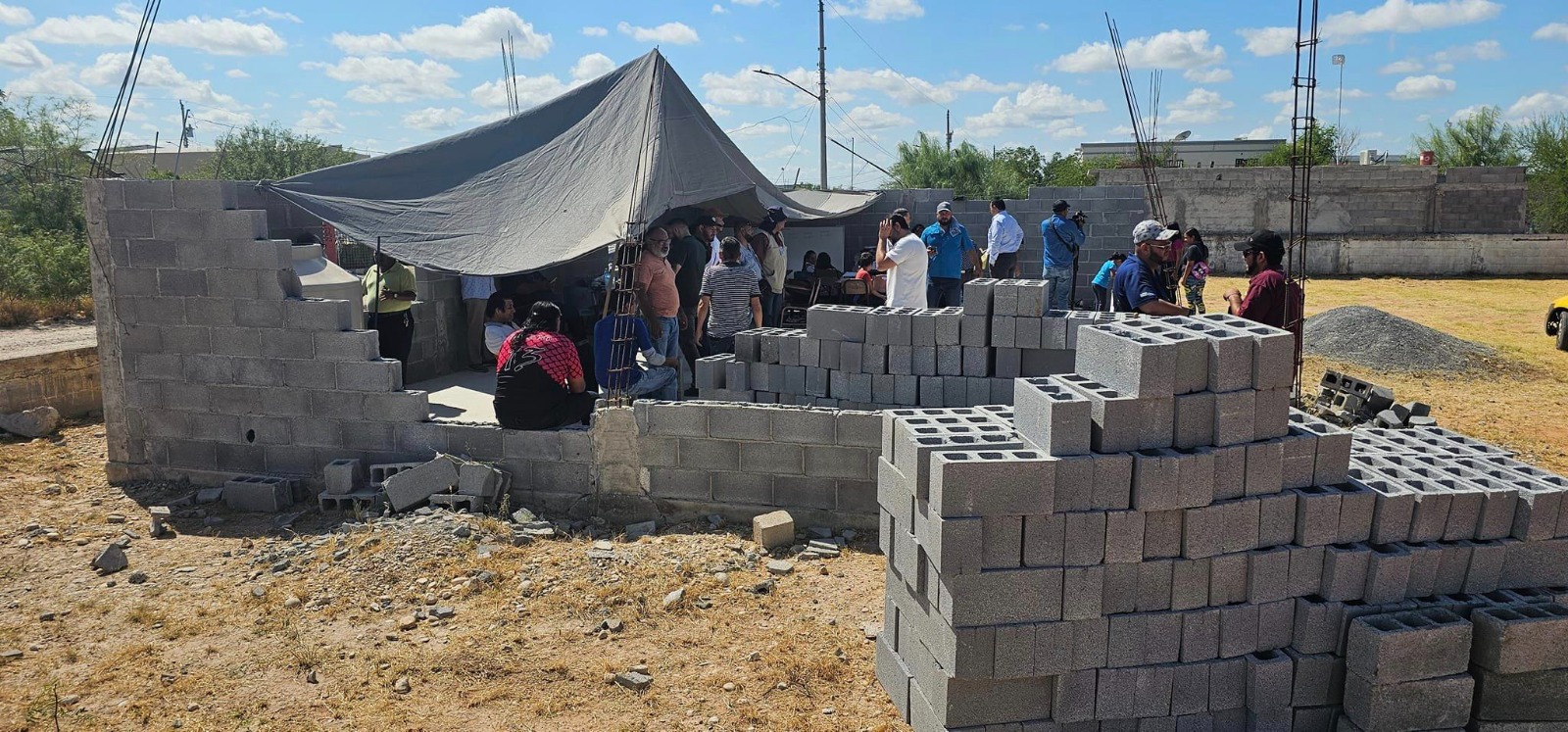 Periodistas y Sociedad Civil unen esfuerzos para mejorar escuela ante abandono del Gobierno Municipal