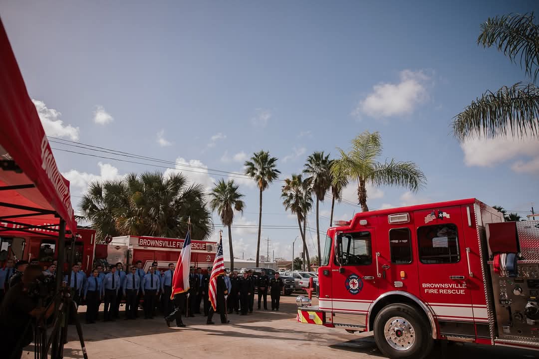 Bomberos de Matamoros reciben donación de equipo por parte de Brownsville Fire Department