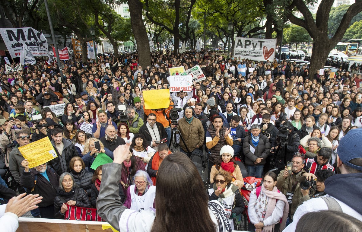 En Buenos Aires, exigen médicos del Garrahan mejora salarial